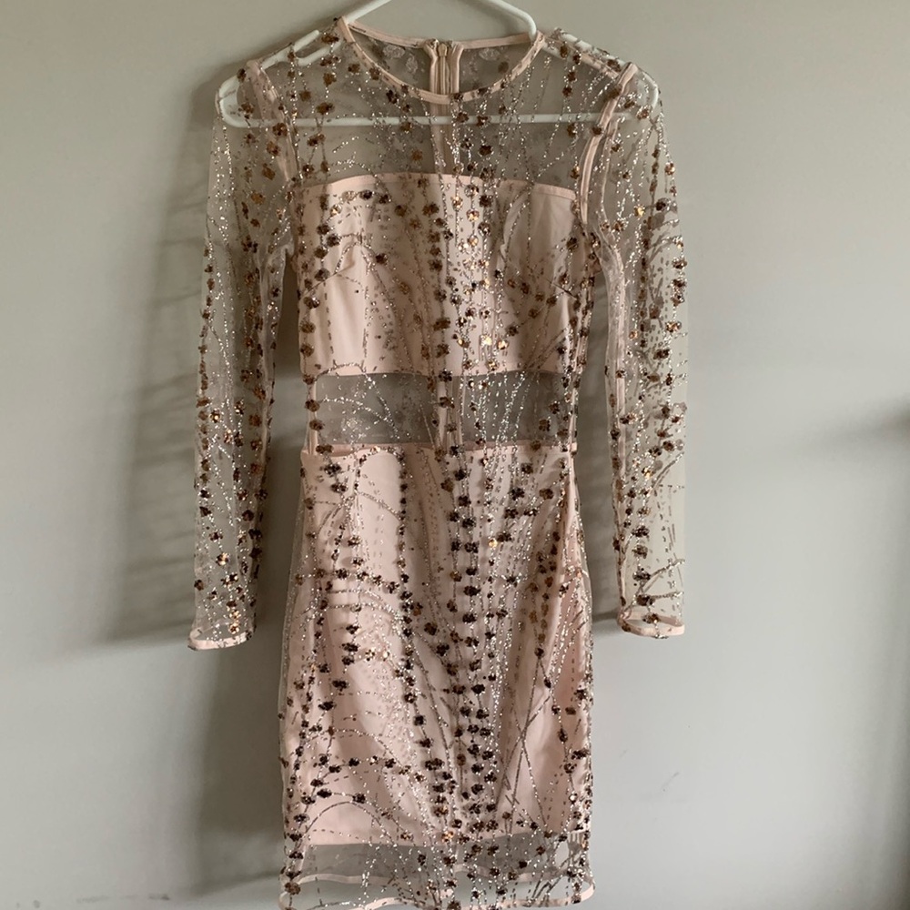 SOLD ELSEWHERE no longer available !Parisian dress size 6